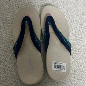 Spenco Flamingo Preppy Animal Print Blue Green Thong Womens Sandals 9W NWT